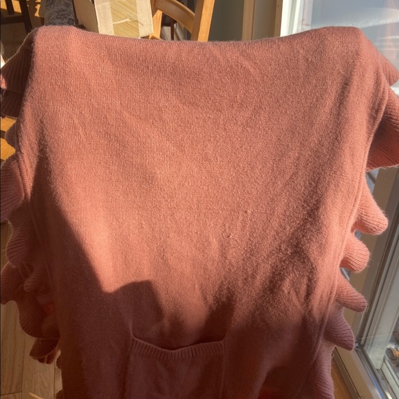 Ruffled Peach Shawl with pockets on both side - Picture 10 of 10